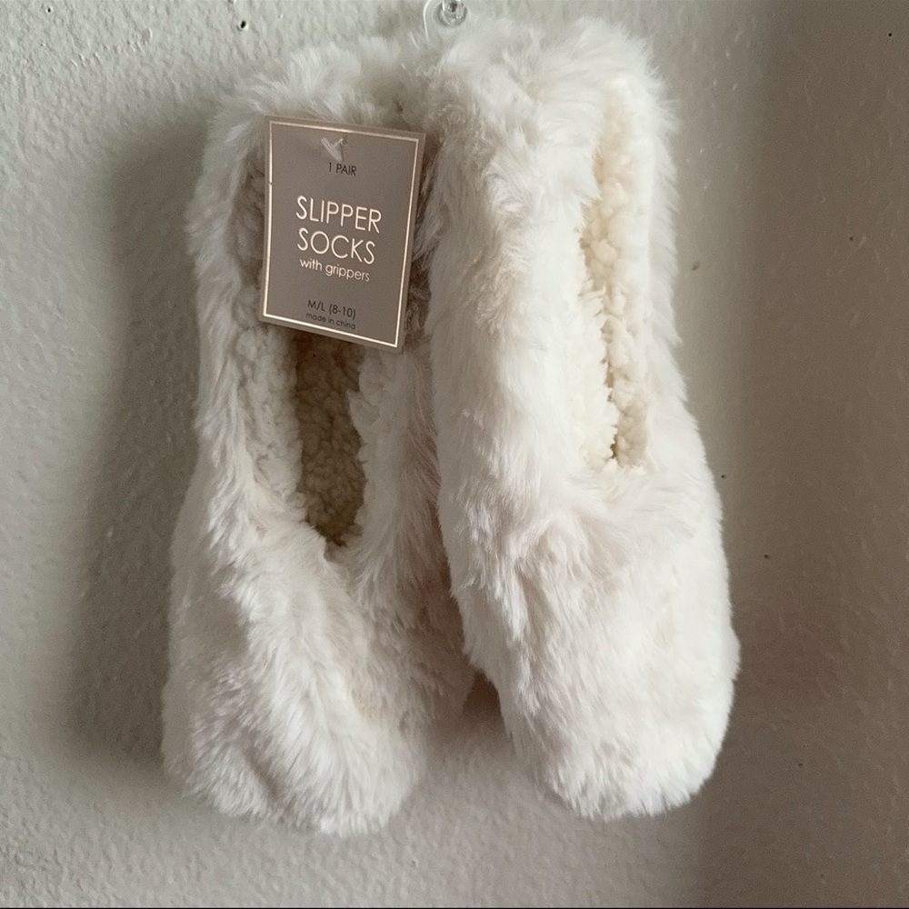 NWT Faux Fur Slipper Socks